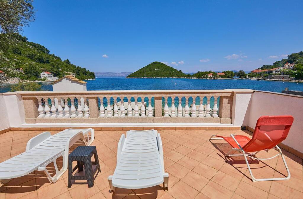 Prozurska Luka Apartment | Apartman Robi
