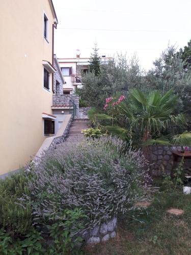 Bezjaki Apartment | APARTMAN ROSEMARY