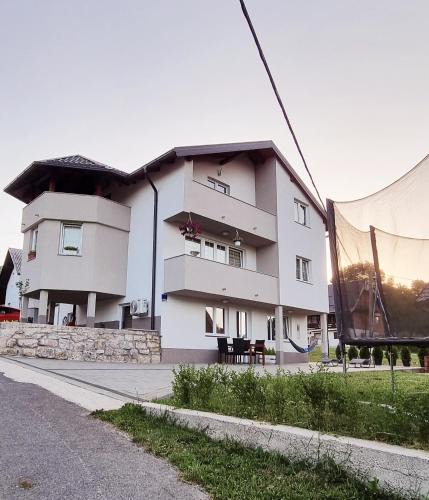 Korenica Apartment | Apartmani Bilić