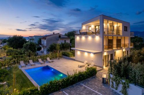 Municipality of Omisalj Apartment | Apartmani Vila Mara M 4 heated pool and whirpool