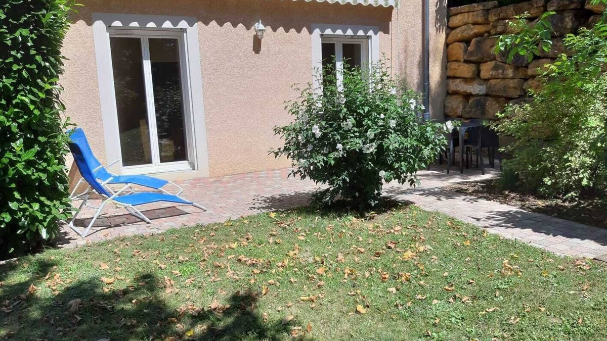 Charbonnieres-les-Bains House | Apartment RDJ in quiet property in the countryside, near Lyon
