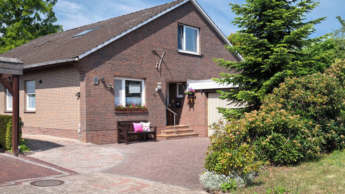 Rodenkirchen Apartment | Apartment 'Am Wasser' with Wi-Fi