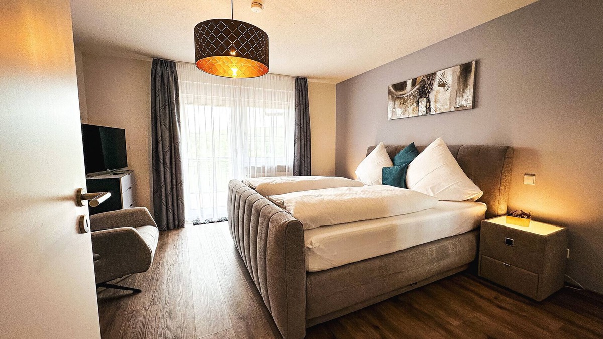 Sasbach am Kaiserstuhl Apartment | Apartment 'Ferienwohnung Eichert 55qm' with Balcony and Wi-Fi