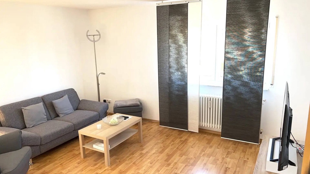 Sasbach am Kaiserstuhl Apartment | Apartment 'Schoeni' with Balcony, Wi-Fi and Air Conditioning