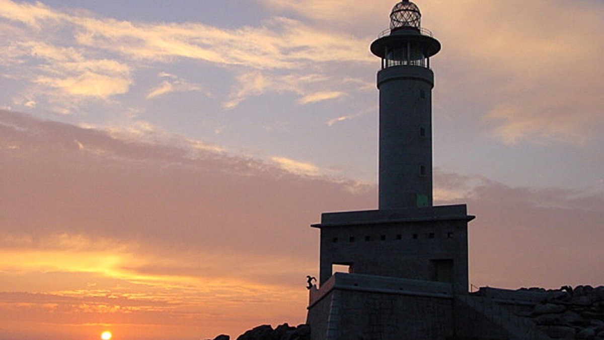 Malpica de Bergantinos Condo | Apartment with terrace over the sea in the Area Grande beach