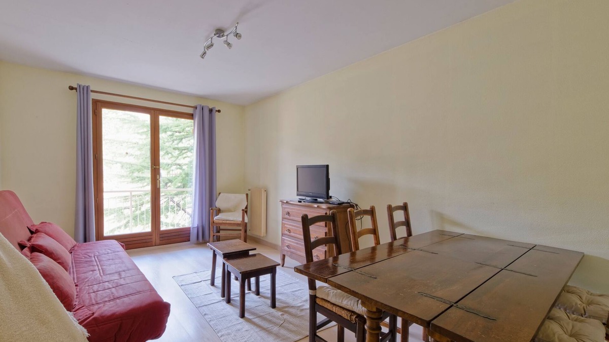 Saint-Etienne-de-Tinee Apartment | Apartment in Auron 100 meters from the slopes
