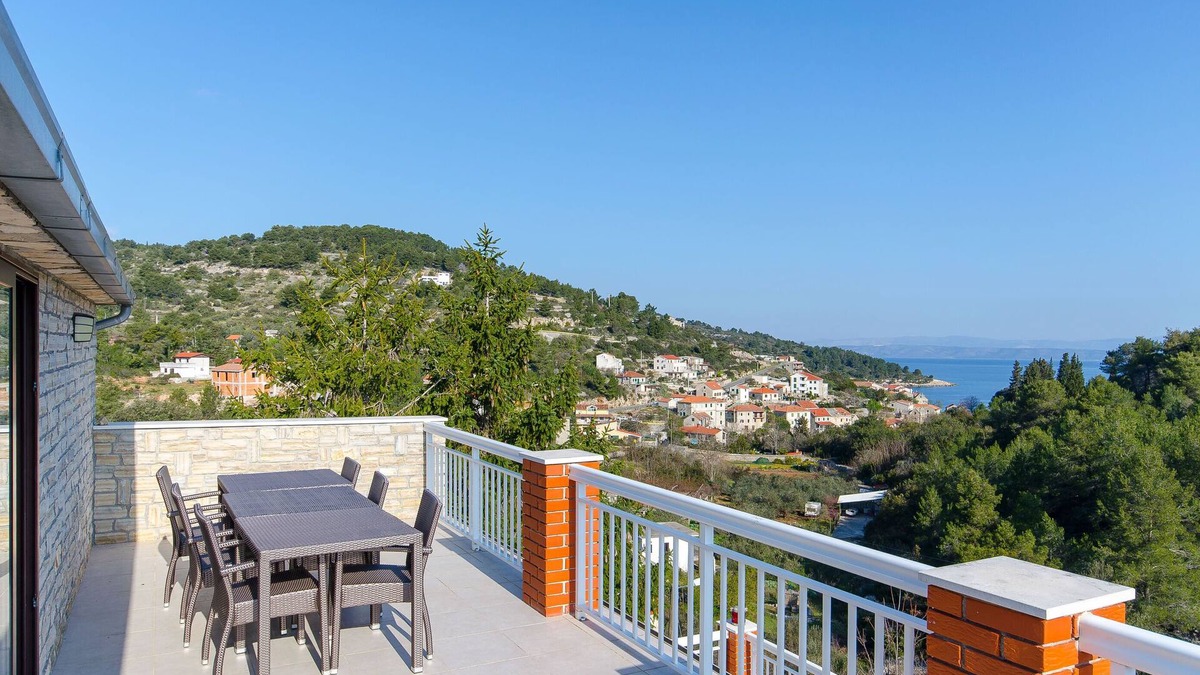 Stomorska Apartment | Apartments Drazen (59221-A6) - Stomorska - island Solta