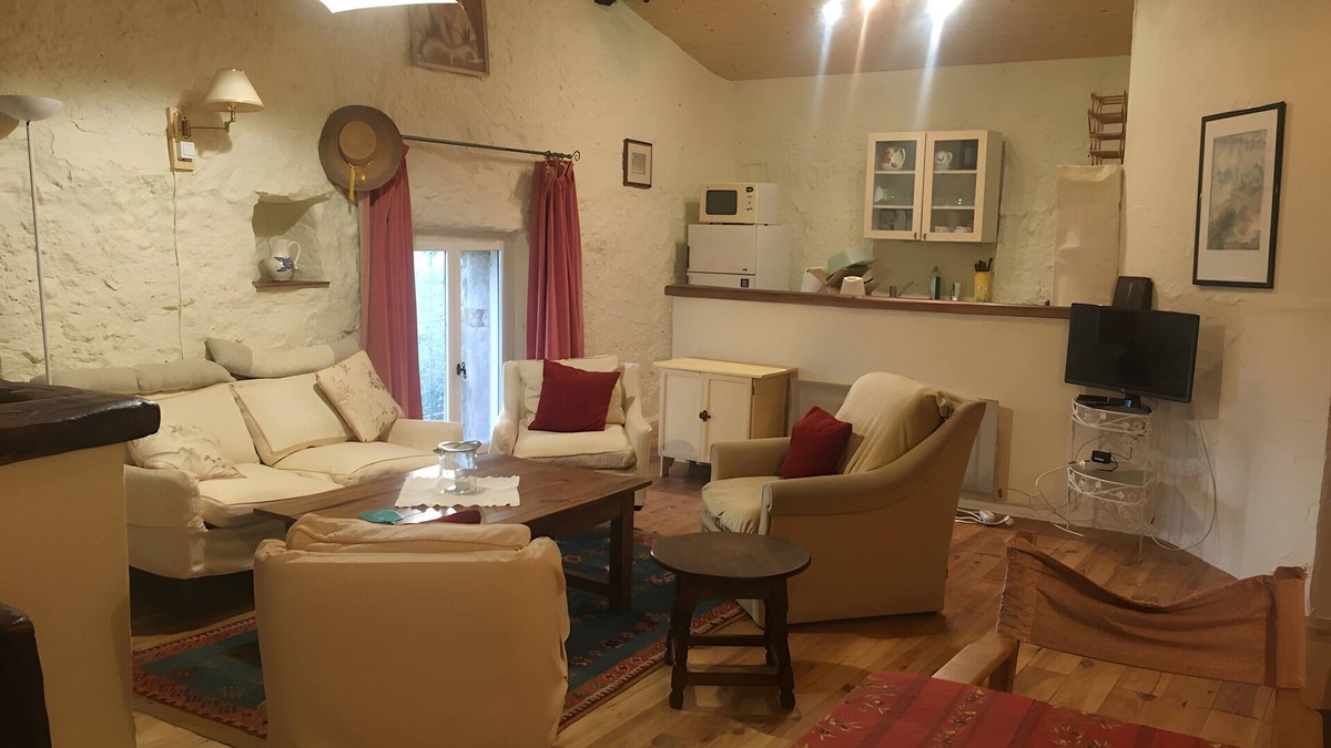 Sauzet Apartment | Apartment 1 (for 2 people)