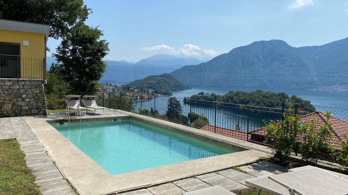 Sala Comacina Apartment | APARTMENT 1 RESIDENCE SALA COMACINA with pool & spa by Italian Apartments.