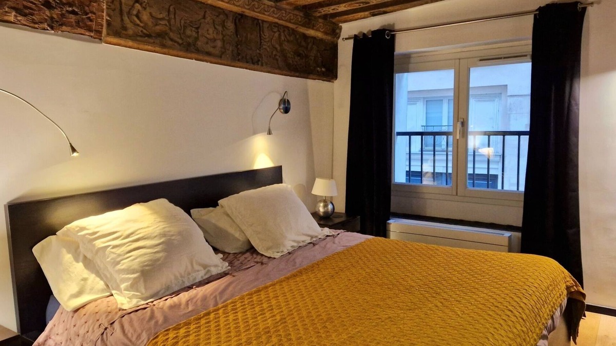 Saint-Germain-des-Pres Apartment | Apartment 2 bedrooms Standing in the hearth Saint Germain-Saint Sulpice-Odeon