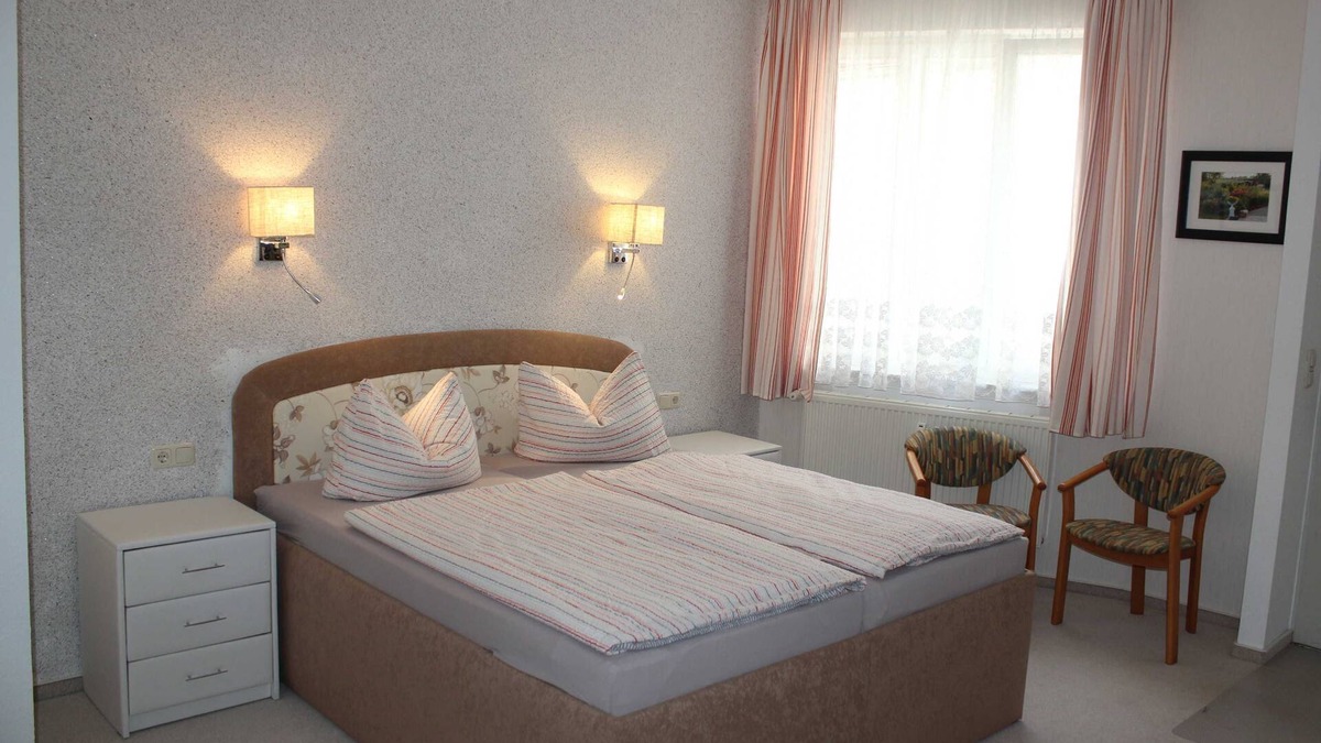 Guestrow Apartment | Apartment 2 - City-Apartment royshell