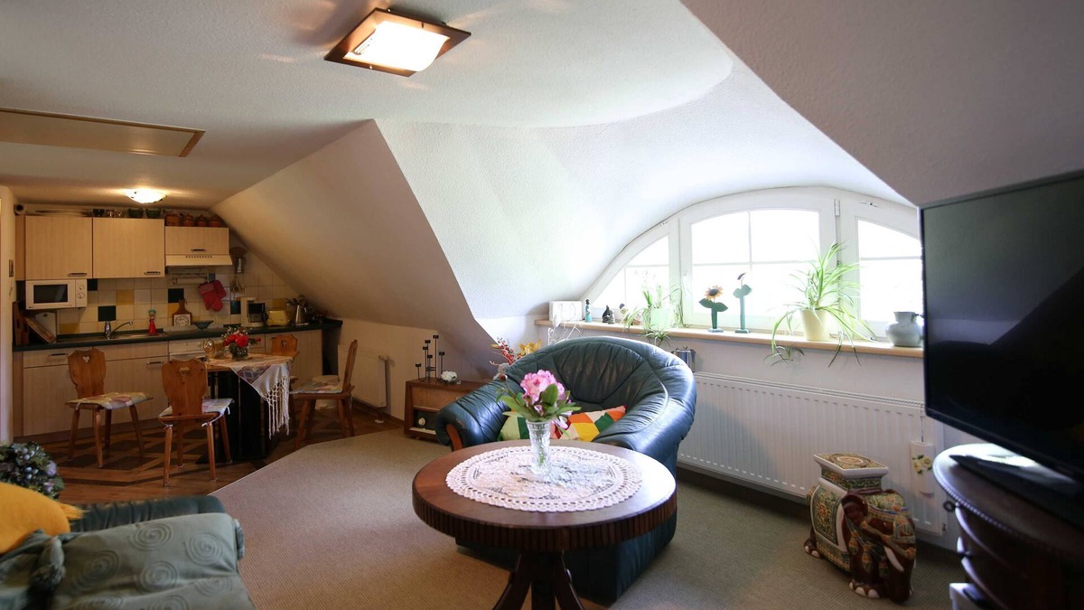 Fuhlendorf Apartment | Apartment 2 (OG) - Apartment in historic farmhouse