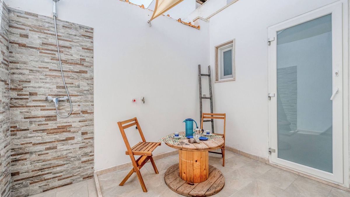 Torre San Gennaro Apartment | Apartment '2' with Private Terrace and Air Conditioning