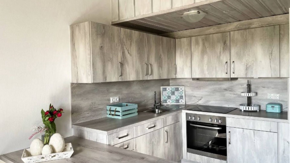 Wesselburenerkoog Apartment | Apartment '2002' with Private Terrace, Garden, and Wi-Fi