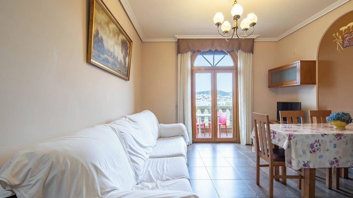 Cangas Apartment | 'Apartment 21 Penthouse' with Sea Views, Shared Pool and Wi-Fi