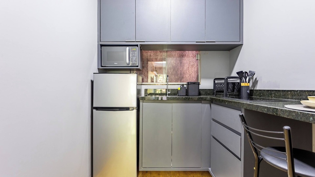 Vila Planalto Apartment | APARTMENT 5 MINUTES FROM THE AIRPORT WITH AIR CONDITIONING AND BALCONY