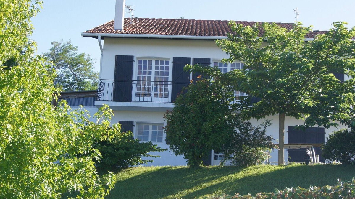 Villefranque Apartment | Apartment 60 m² in villa, near the sea and the mountain