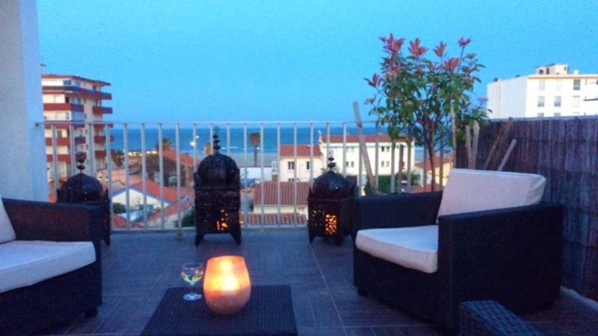 La Jetee Apartment | APARTMENT 70 M2 TERRACE 42M2 SOLARIUM SEA VIEW PARKING WIFI