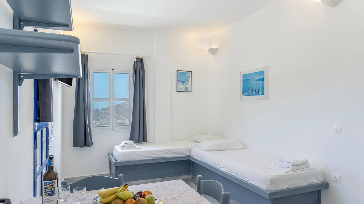 Ios Apartment | Apartment '8' with Sea View, Wi-Fi and Air Conditioning