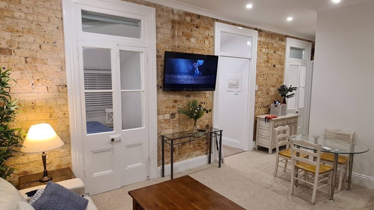 Narrabeen Apartment | Apartment 9 - The Coachhouse