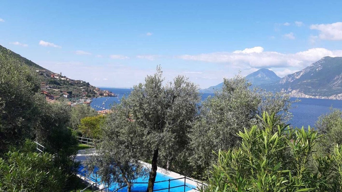 Assenza Apartment | Apartment Agnese with lake view, swimming pool, garage and private garden.