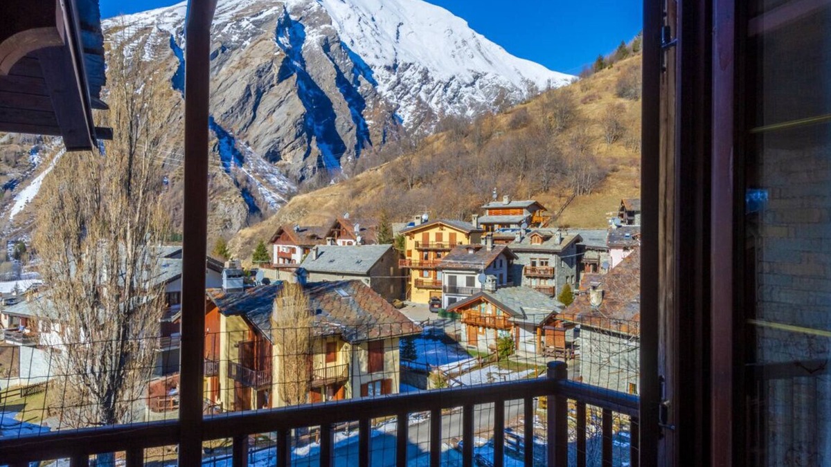 La Thuile Apartment | Apartment Adèle- Wifi - Garage and beautiful view.