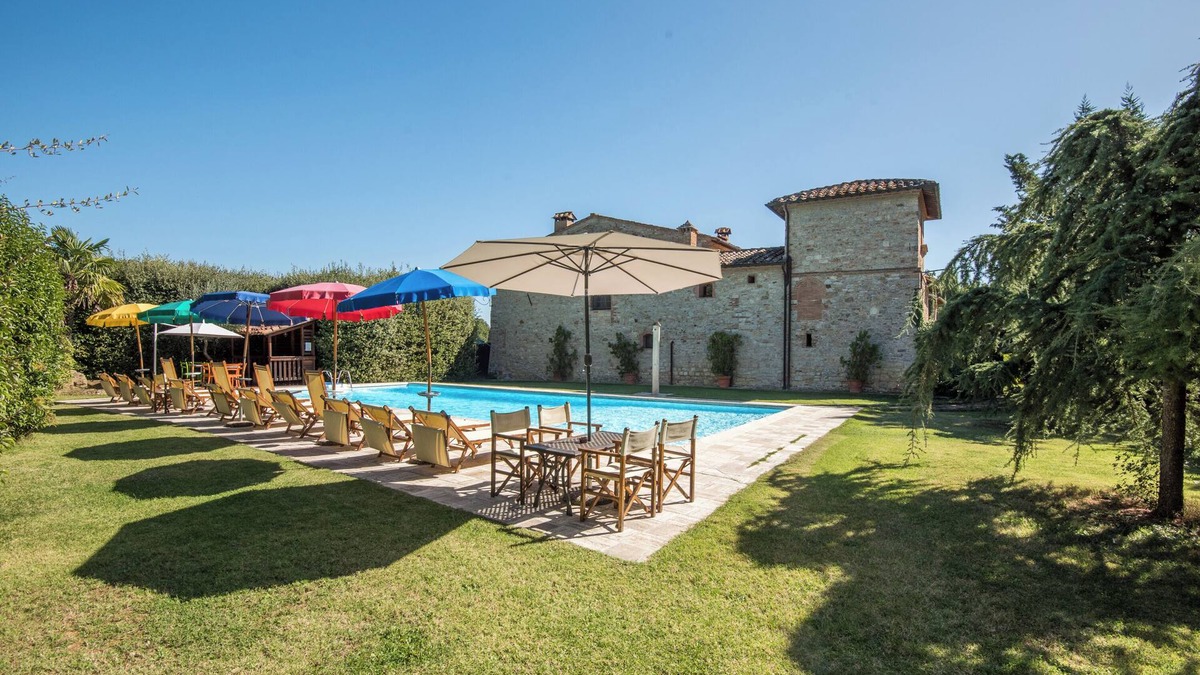 Serre di Rapolano Other | Apartment 'Agriturismo Ischieto - Il Granaio' with Shared Pool, Wi-Fi, and Air Conditioning