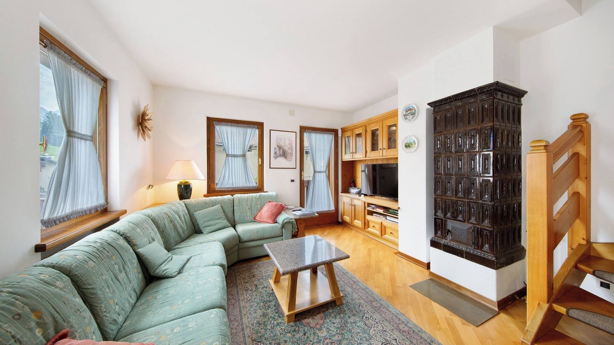 Vodo Cadore Apartment | Apartment 'Al Pelmo A Vinigo' with Mountain View, Private Terrace and Wi-Fi
