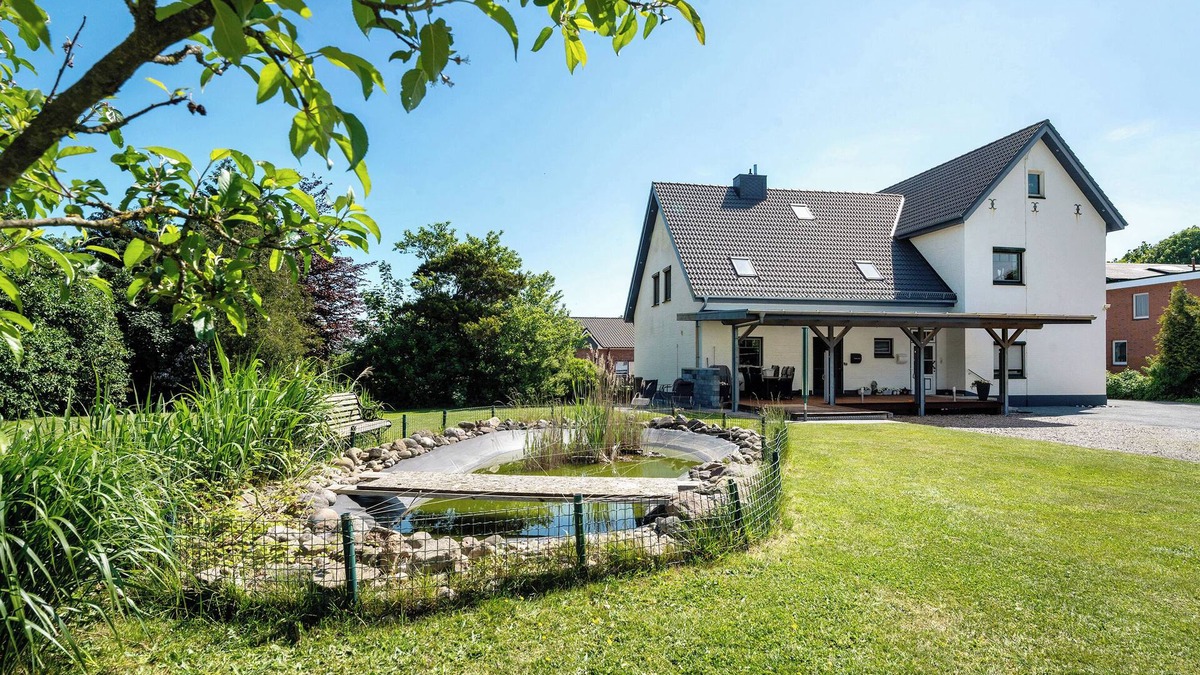 Schalkholz Apartment | Apartment 'Alte Schule Schalkholz' with Shared Garden and Wi-Fi