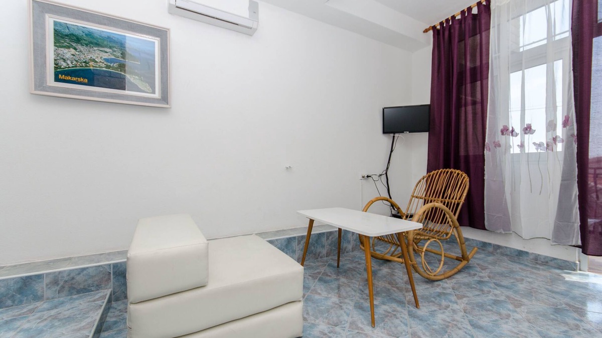 Bili brig Apartment | Apartment and Rooms Ivan (45191-A10) - Makarska