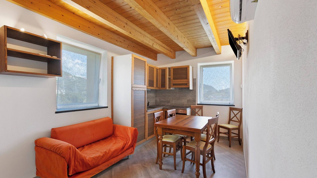 Sestri Levante Apartment | Apartment 'Angela 2' with Private Garden, Wi-Fi and Air Conditioning
