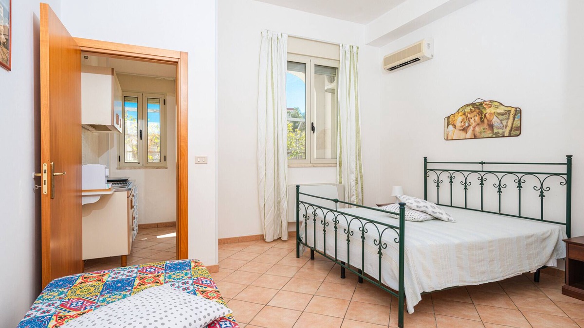 Cocumola Apartment | Apartment 'Angeli Nel Salento - Holiday Home 2' with Private Terrace, Wi-Fi and Air Conditioning