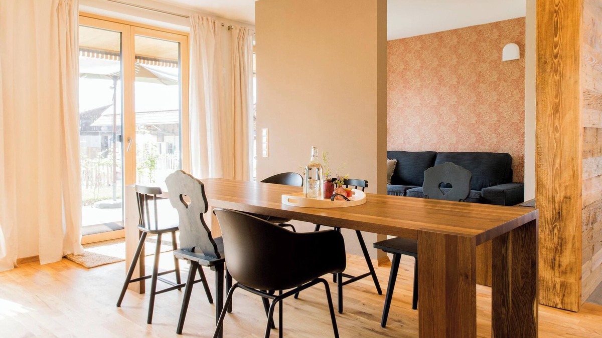 Neukirch Apartment | Apartment "Anneliese" with Terrace, Garden & Wi-Fi