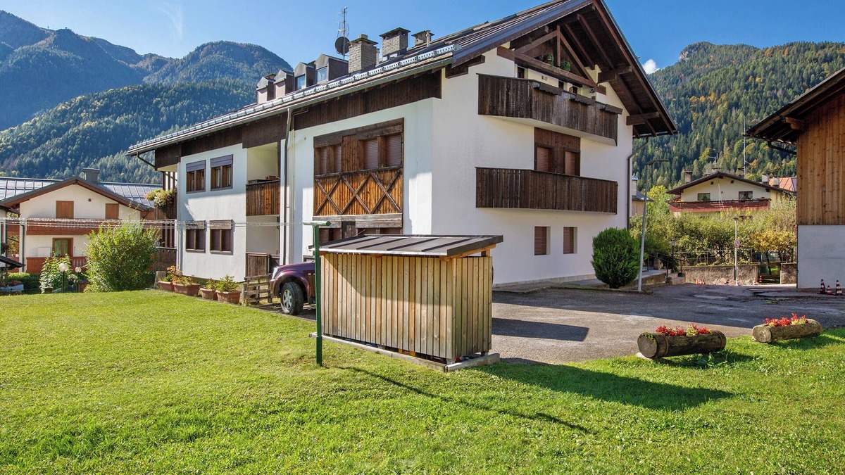 Vodo Cadore Apartment | Apartment 'Appartamento Privato Nelle Dolomiti' with Mountain View and Private Garden