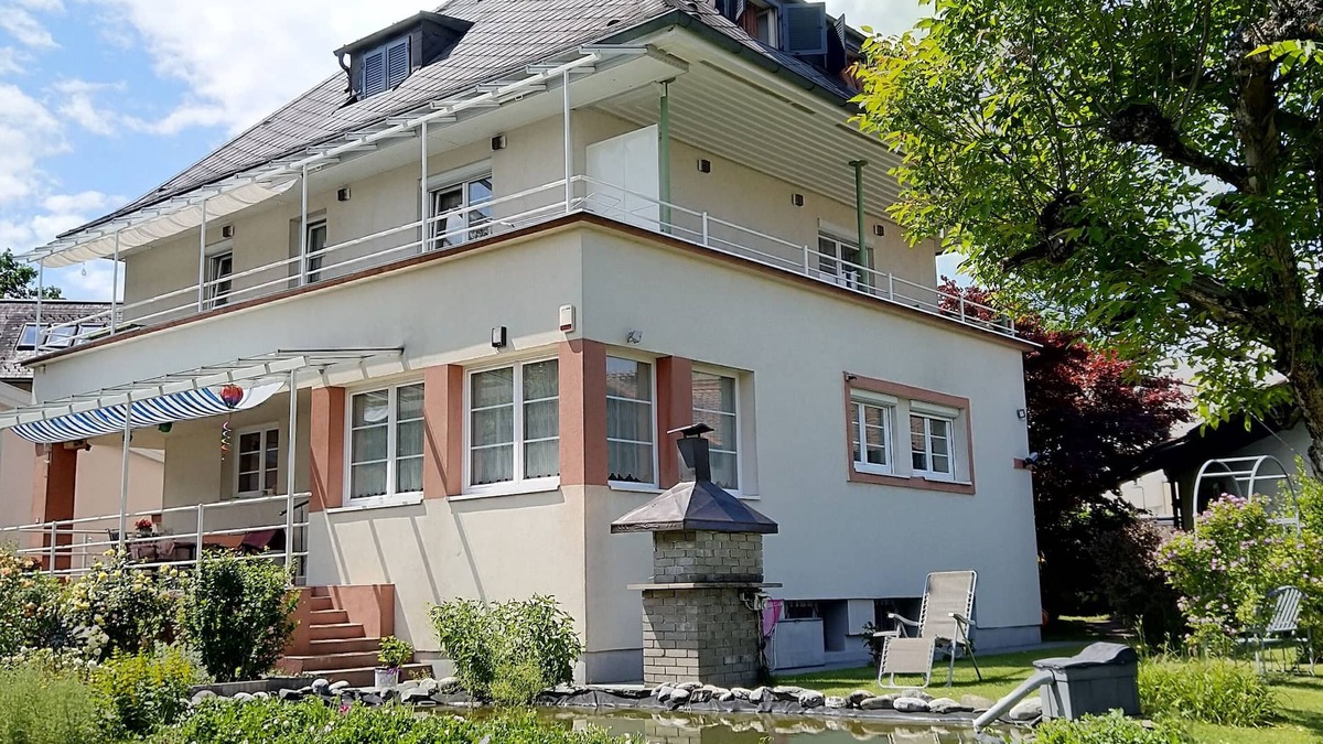 Velden am Worther See Apartment | Apartment with a beautiful view of Lake Wörthersee