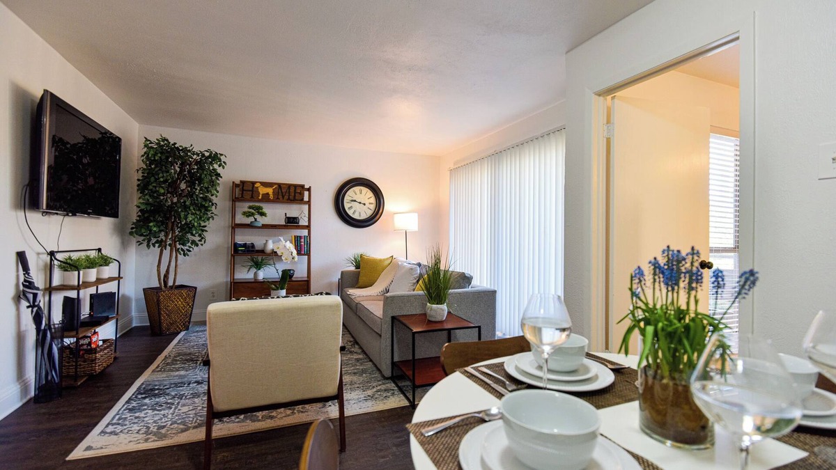 Knox - Henderson Apartment | Apartment at Ventana Canyonnn