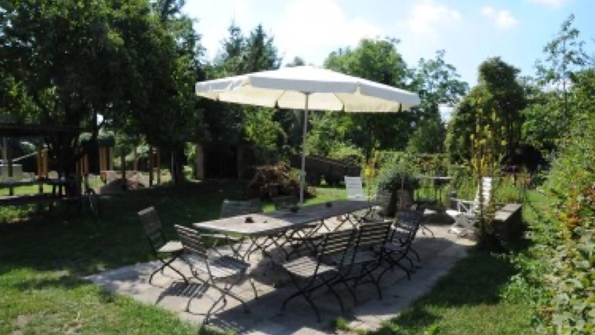 Paretz Apartment | Apartment 'Atellier Mit Balkon' with Shared Terrace, Shared Garden and Wi-Fi