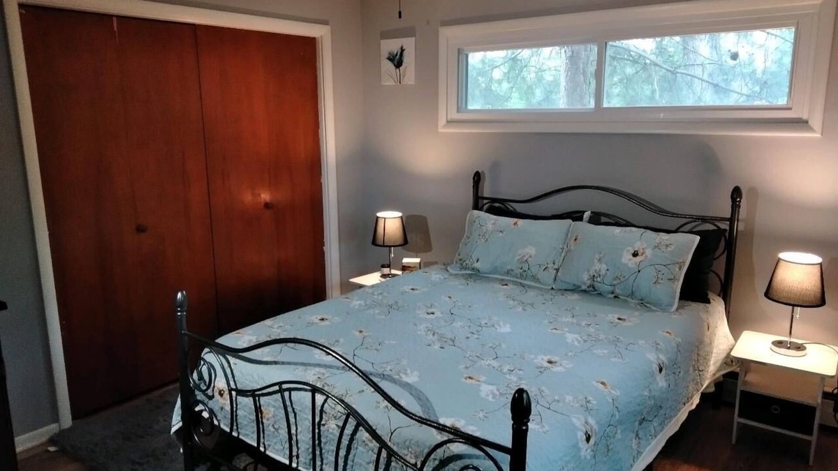 Old Mill Creek Apartment | Apartment Attached to a 1900 historic Farm house