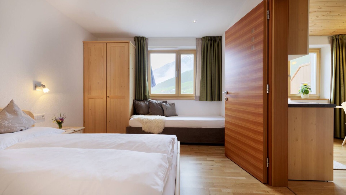 Malles Venosta Apartment | Apartment 'Ausserglieshof Wohnung Portles' with Mountain View, Shared Garden and Wi-Fi