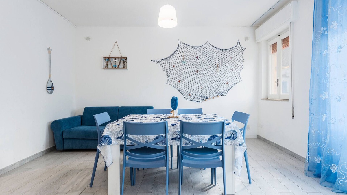 Isola delle Femmine Apartment | Apartment 'Blue Island' with Mountain View, Wi-Fi and Air Conditioning