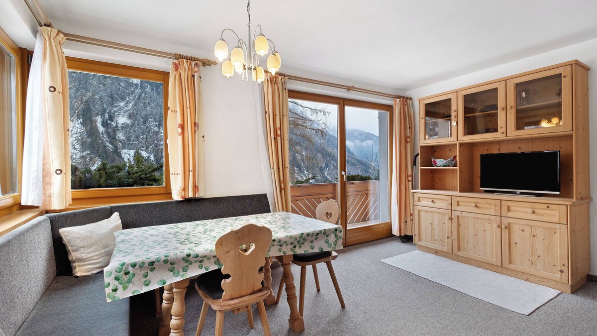 Val di Vizze Apartment | Apartment 'Bartlhof Refugium/Ritiro Felsenruh' with Mountain View, Private Terrace and Wi-Fi