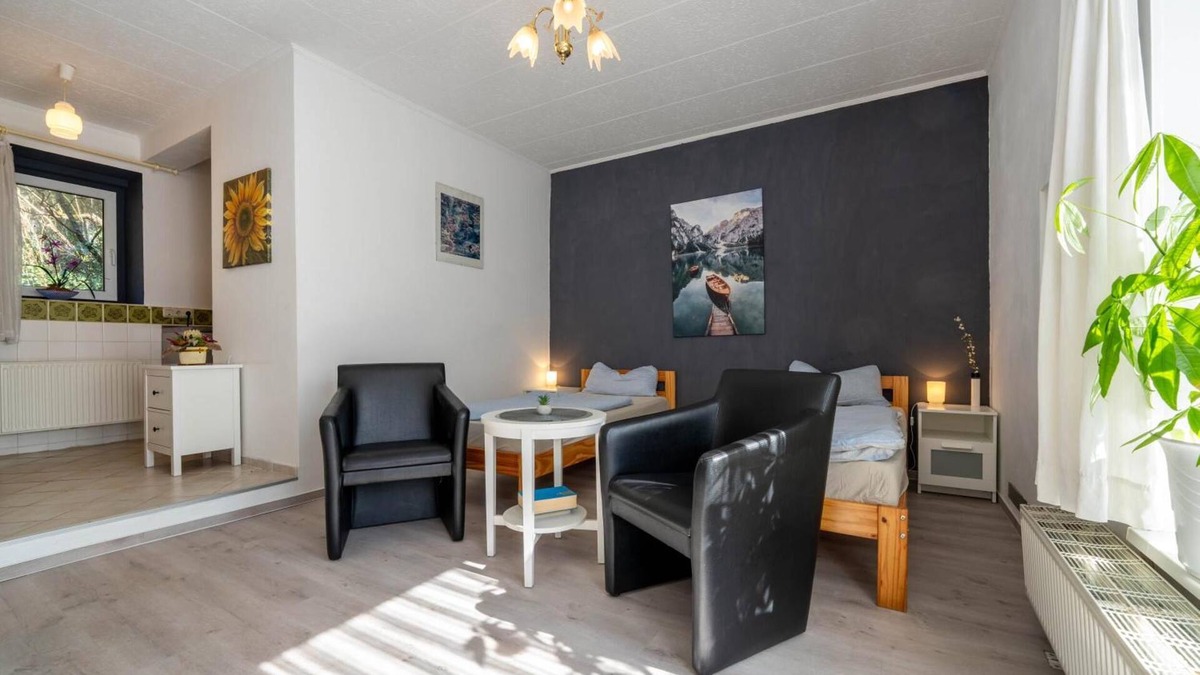 Liepe Apartment | Apartment 'Behling 1 with Terrace' with Shared Terrace, Communal Garden and Wi-Fi