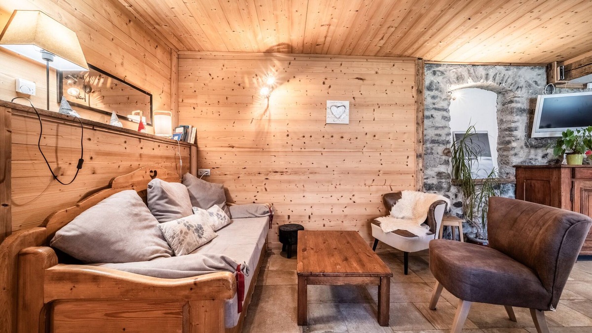 Sixt-Fer-a-Cheval Apartment | Apartment 'Bel Appartement - Sixt Fer Cheval' with Private Terrace, Private Garden and Wi-Fi
