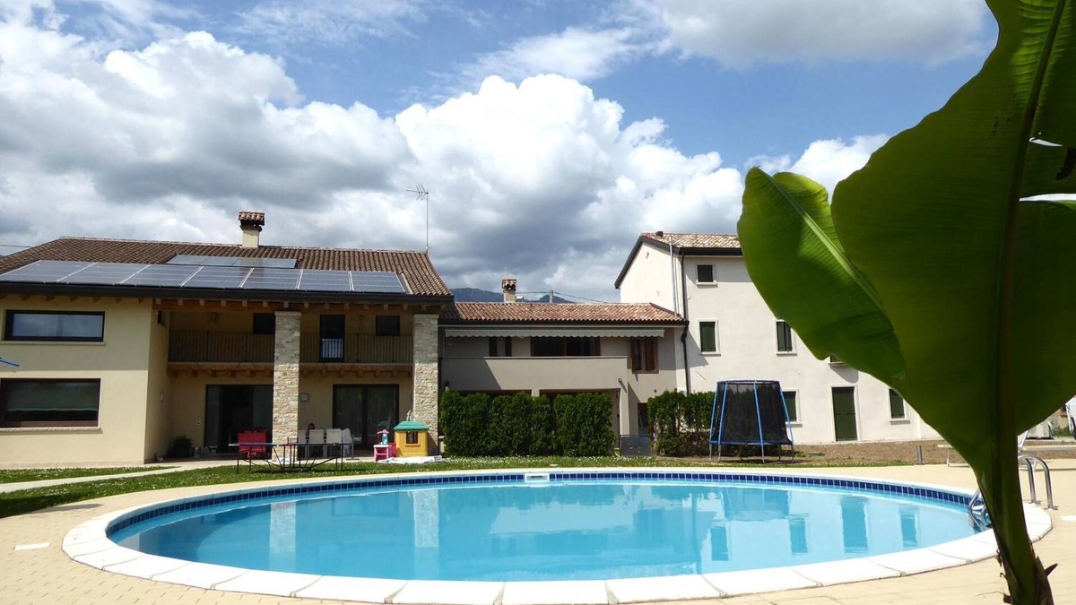 Castelcucco Apartment | Apartment 'Bella Vita' with Private Pool, Wi-Fi and Air Conditioning