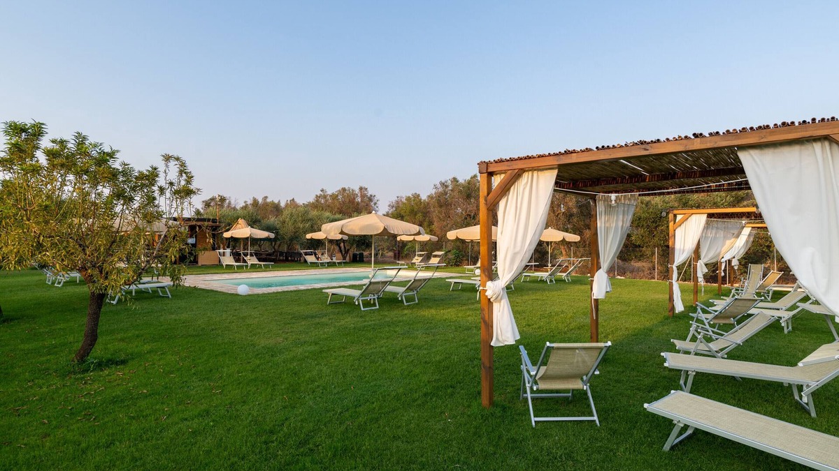 Brindisi Apartment | Apartment 'Bellavita and Pool' with Shared Pool, Wi-Fi and Air Conditioning