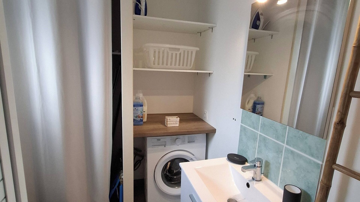 Poussan Apartment | Apartment between land and sea, cosy and comfortable accommodation.