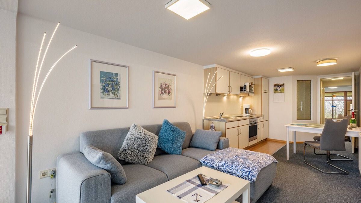 Nordstrand Apartment | Apartment 'Bi Michel' with Private Terrace and Wi-Fi