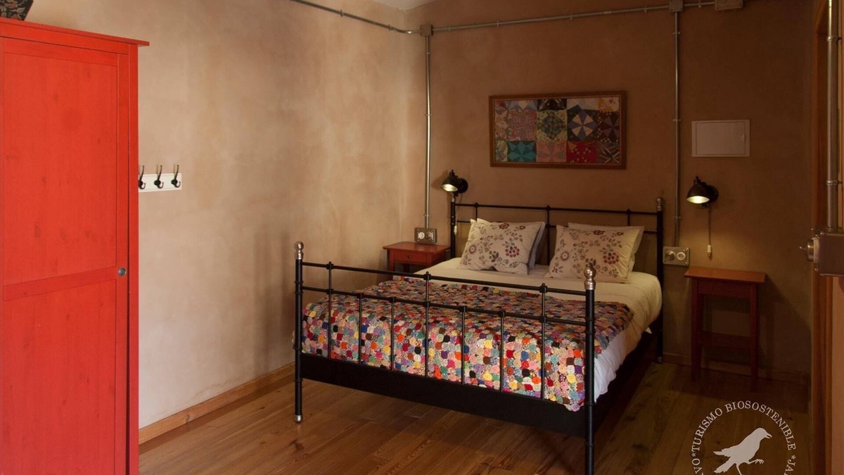 Vega del Codorno Hotel | Apartment Biosostenible Raven River Garden adapted