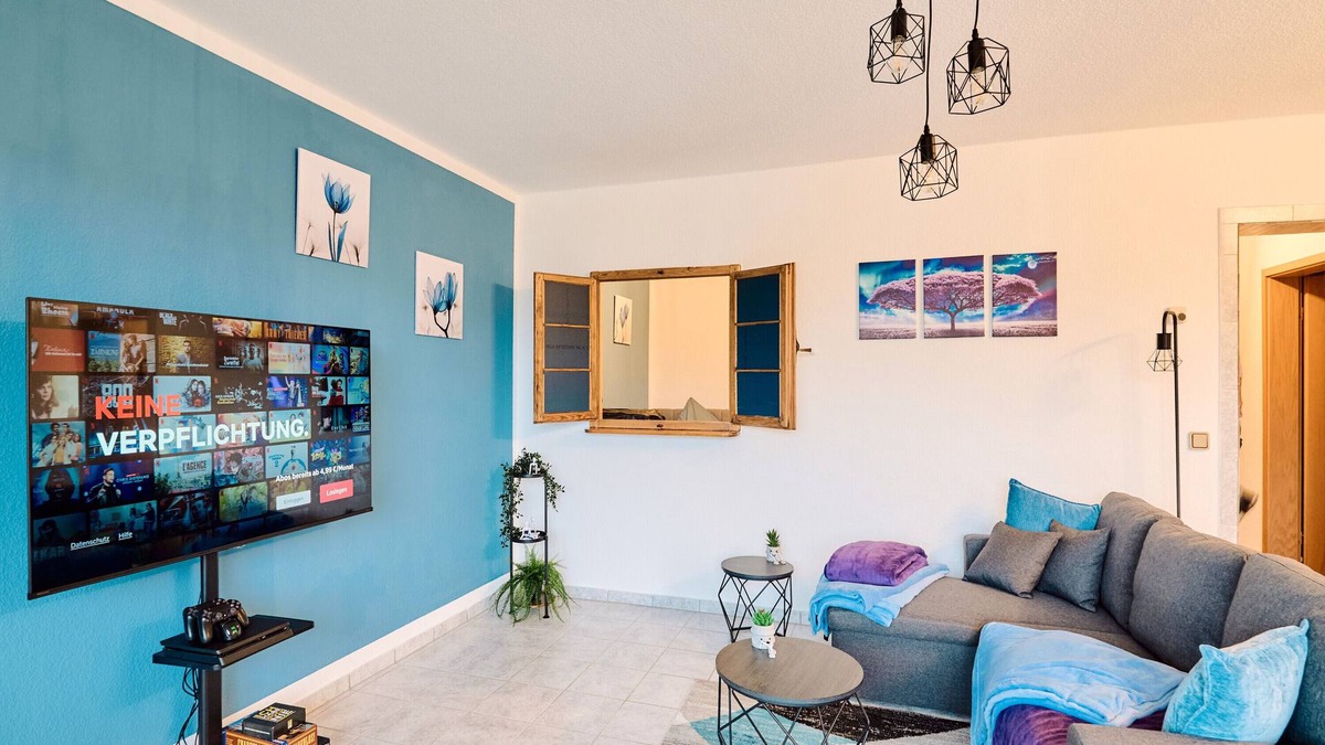 Ronsdorf Apartment | Apartment 'Blue Design - Quiet - Workplace' with Balcony and Wi-Fi