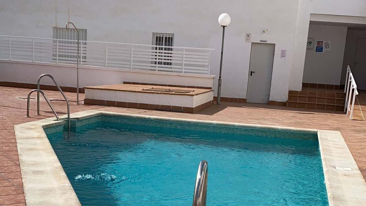 Polopos Apartment | Apartment 'Bonito Costa Tropical' with Shared Pool, Private Terrace and Air Conditioning